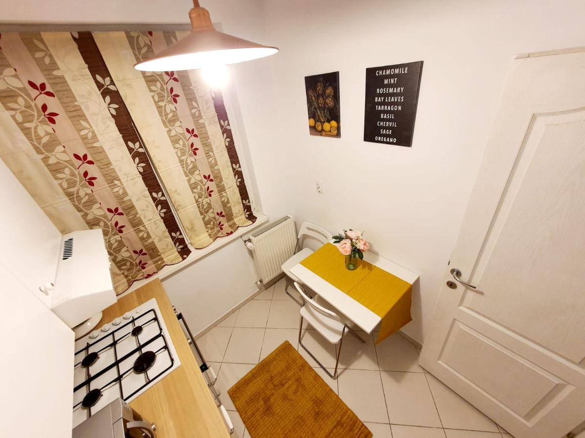 דירה Downtown, Ideal For Longer Stays, Family Friendly - Nb73a