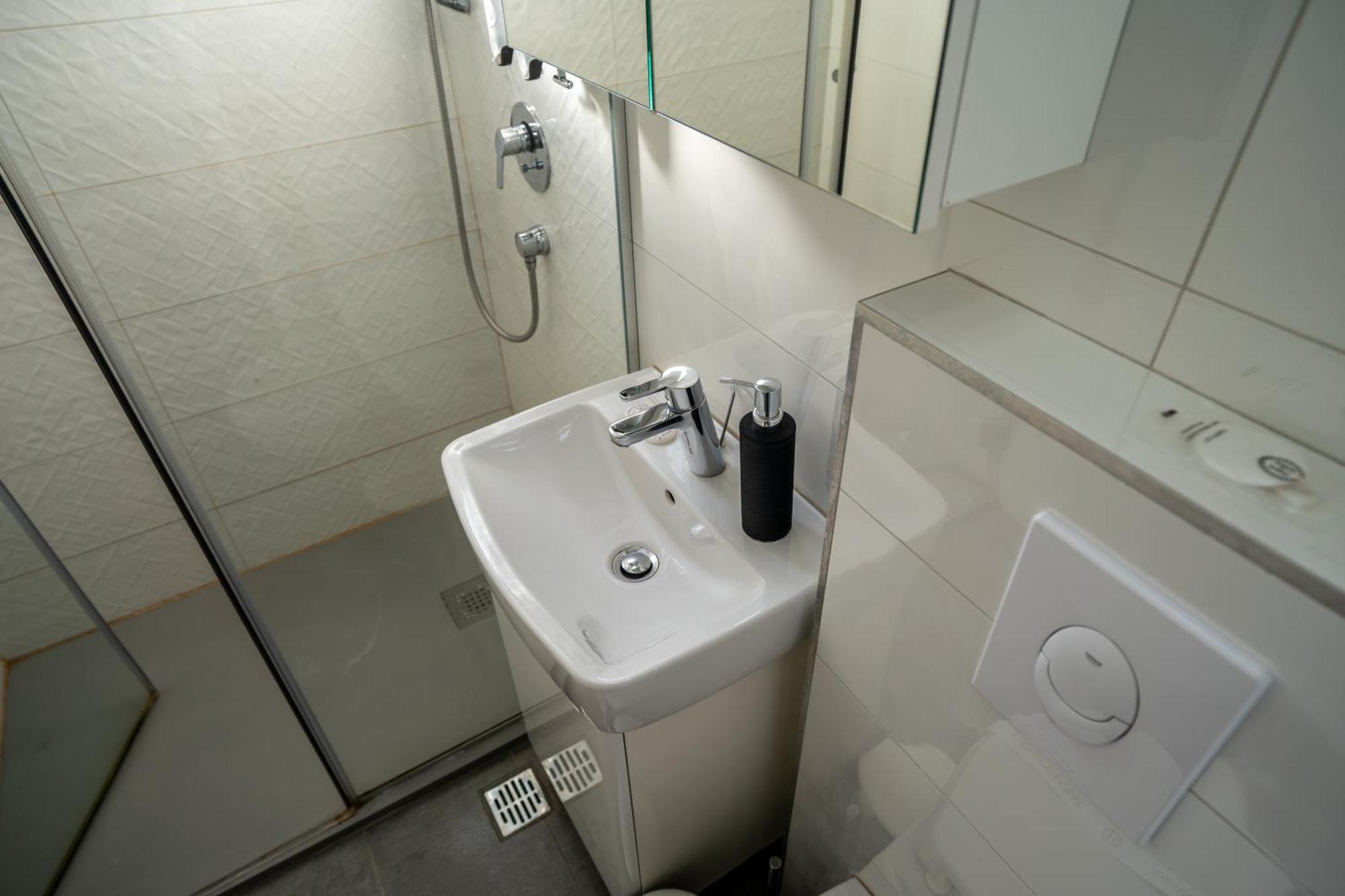 Downtown, Ideal For Longer Stays, Family Friendly - Nb73a דירה בוקרשט